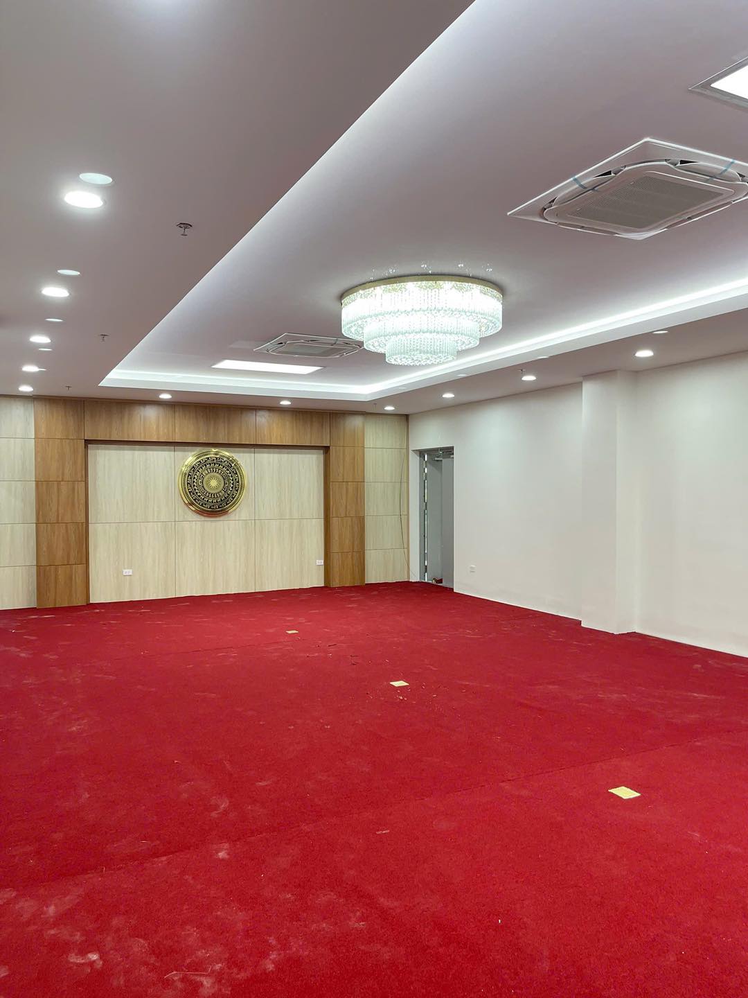 Thi công thảm trải sàn Bệnh viện Ung Bướu Nghệ An